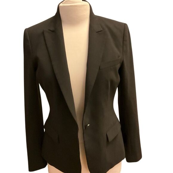 Black Blazer Theory Quality luxury minimalist Black 8 capsulewardrobe - Picture 6 of 15